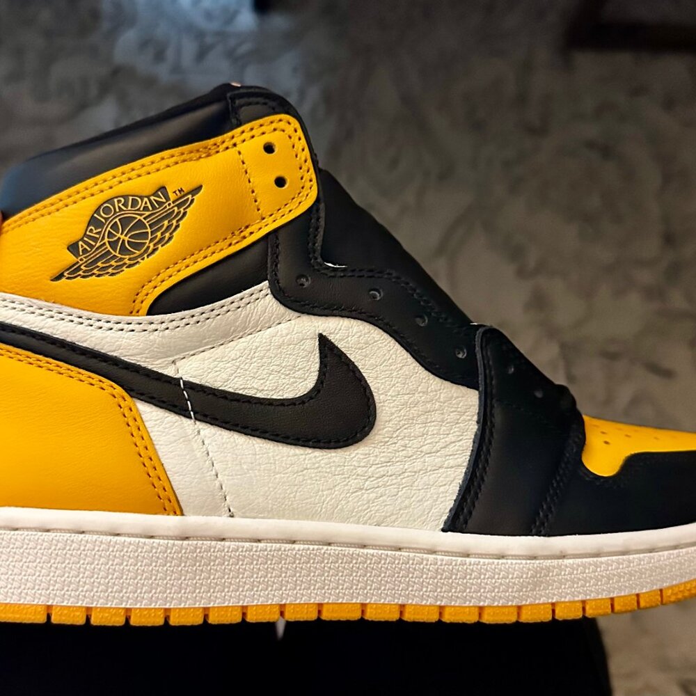 Size 8.0 Men - *NEW* in box -Jordan 1 Retro OG High Top (B/Y)